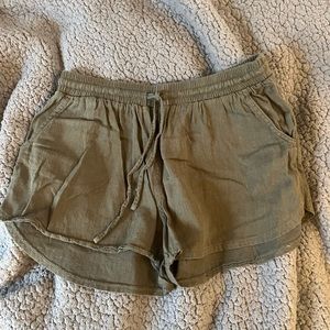 Green cotton shorts